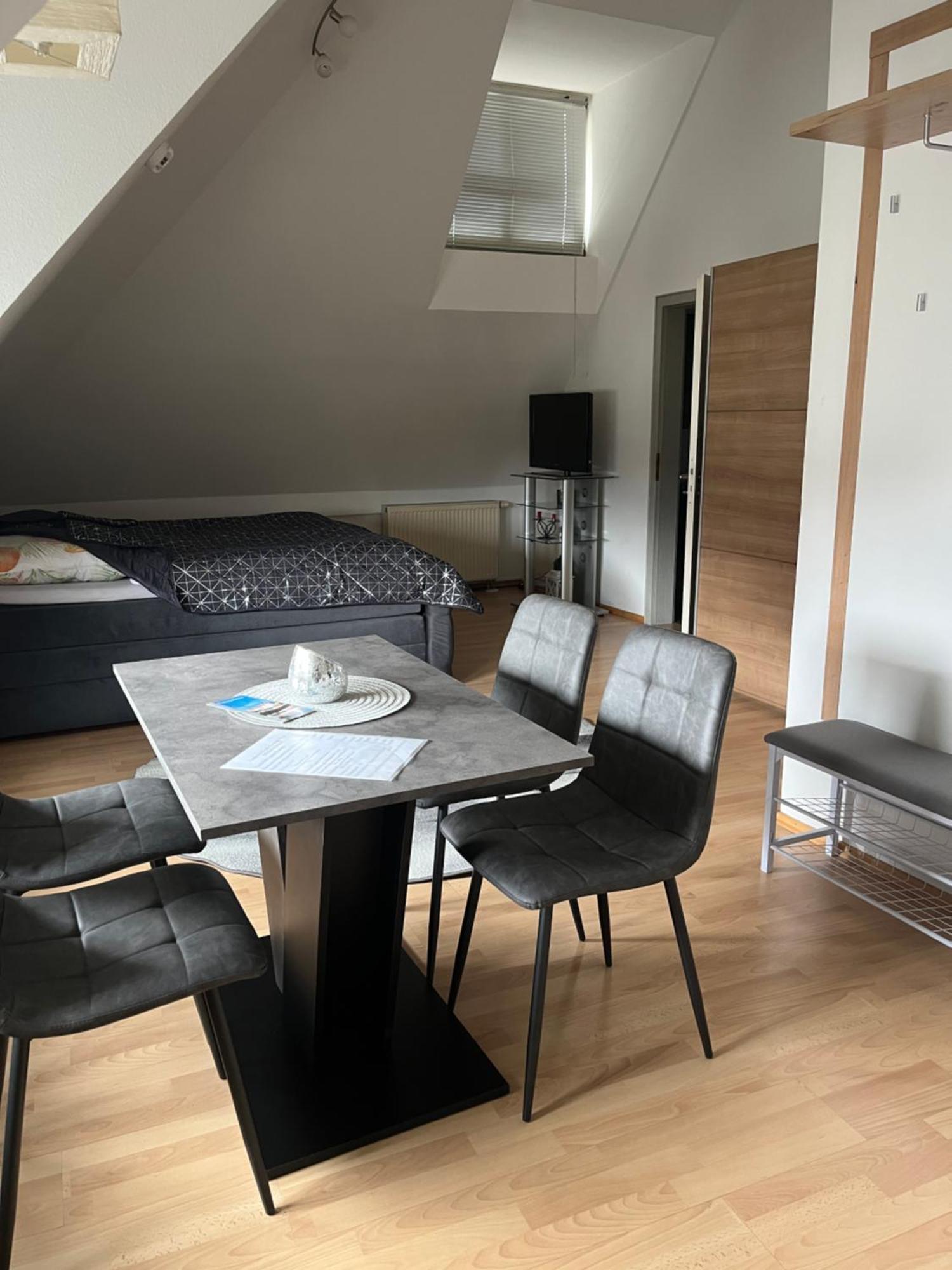 Zimmer Zum Vermieten Direkt An Der Donau Und Am Schloss Neuburg an Der Donau Exteriér fotografie
